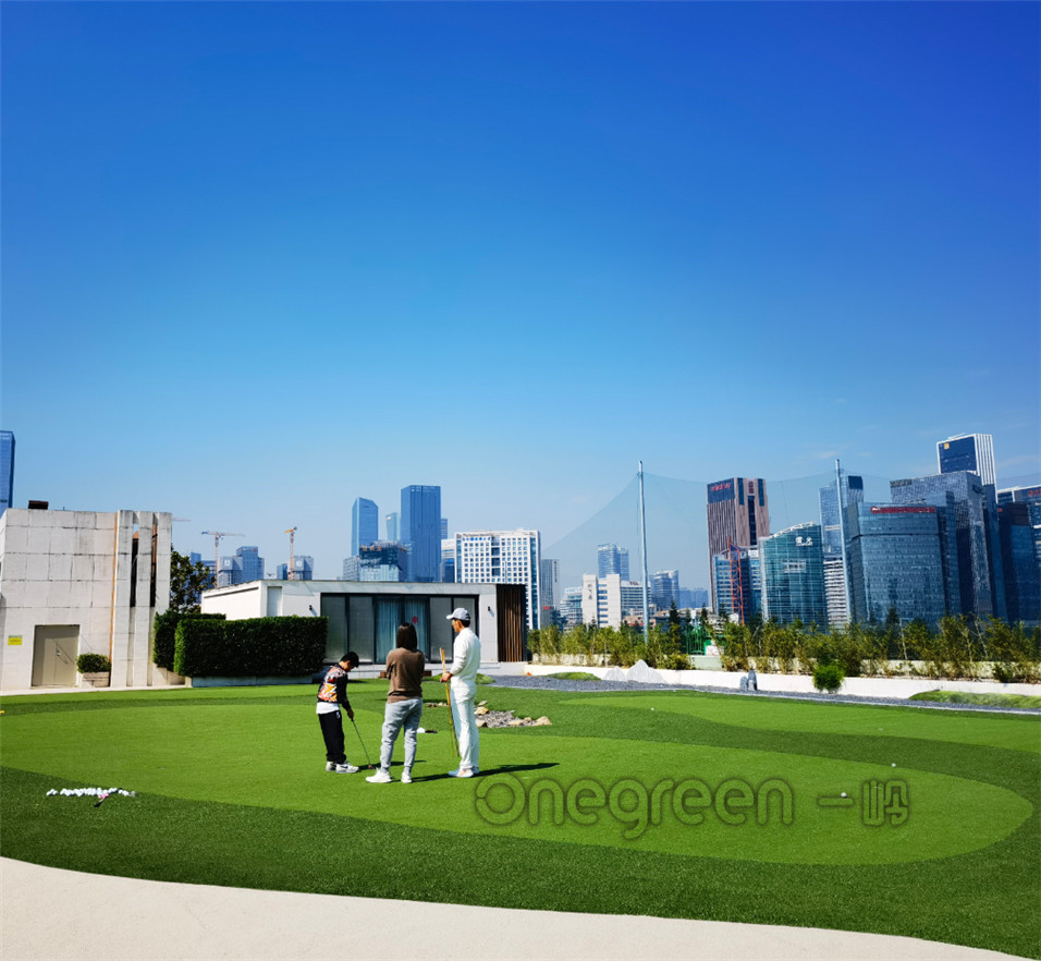 沙河屋顶高尔夫果岭