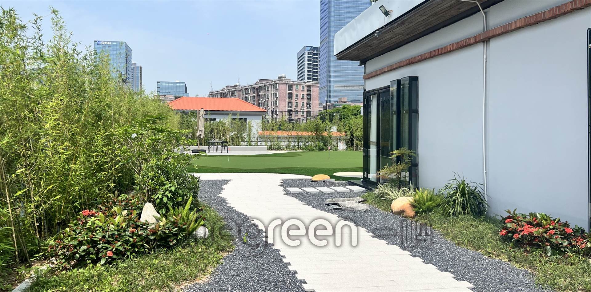 深圳南山屋顶高尔夫果岭